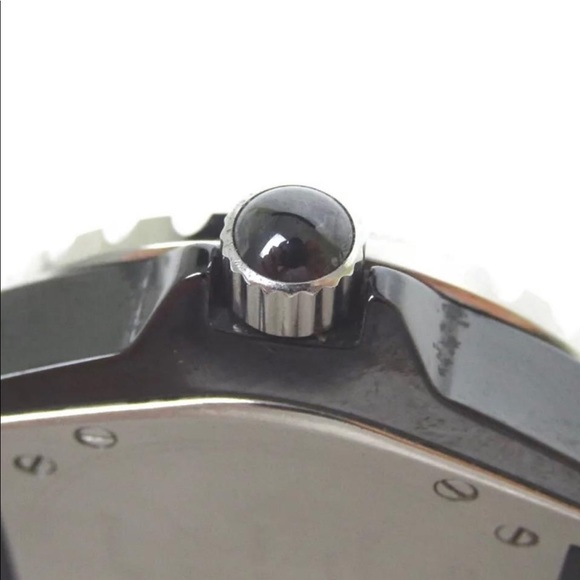 ✂️FINAL✂️Authentic CHANEL J12 ceramic Watc… - Picture 4 of 11